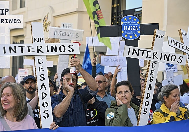 Más de 125.000 trabajadores públicos continúan en abuso de temporalidad