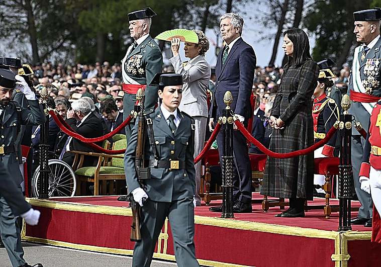 Los abucheos acallan a Marlaska en la academia de la Guardia Civil en uno de los actos más tensos de su mandato