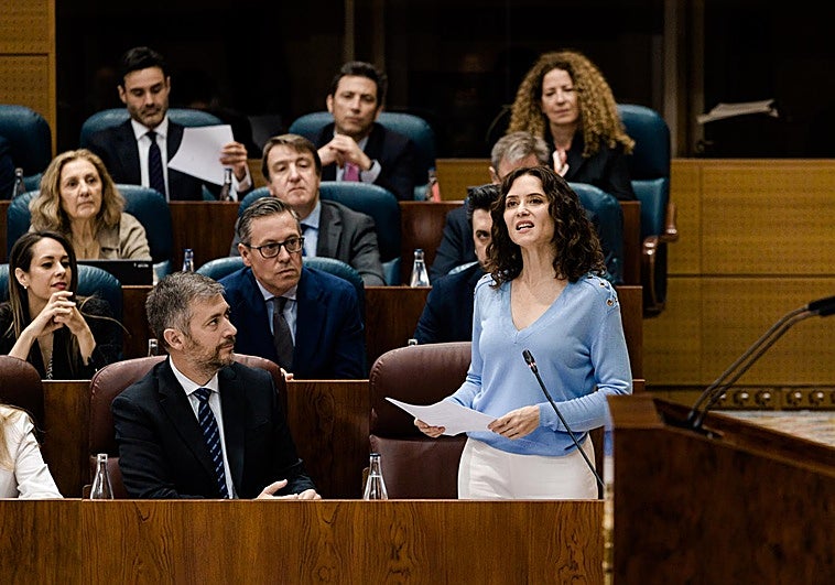 Ayuso continúa el choque con el Gobierno por su viaje a México: «Nosotros no viajamos con prostitutas»