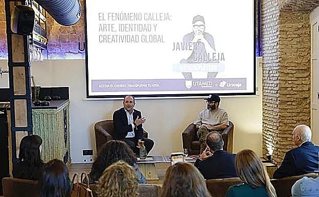 Un momento de la charla en Ágora.
