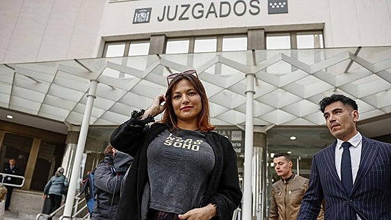 Mouliaá denuncia a Errejón y revela que la Policía intervino su tienda de cannabis