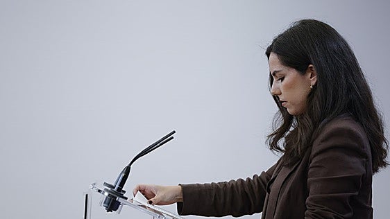 Vox aprovecha la imputación de Zapatero para urgir con la moción de censura