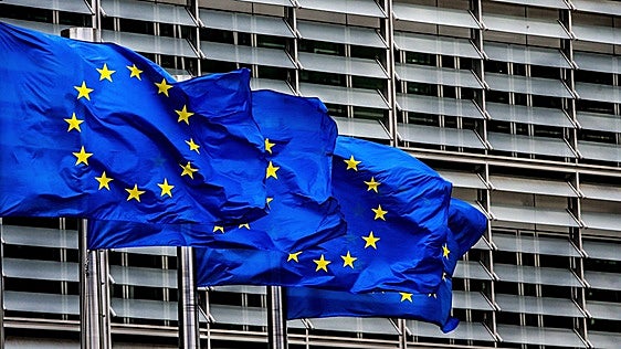 Bruselas lanza un plan de choque para abaratar los fertilizantes y hacer frente a la crisis por el bloqueo de Ormuz