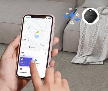 Los mejores localizadores de llaves y carteras compatibles con Apple y Google
