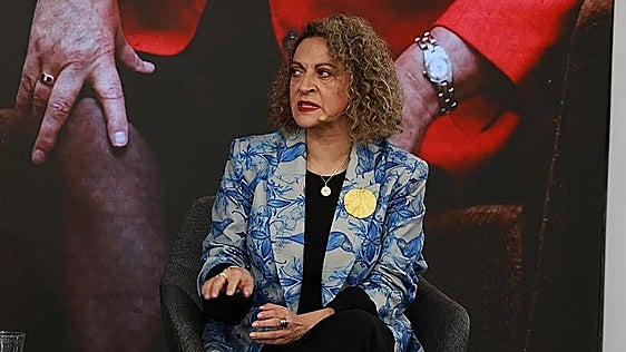 Jineth Bedoya recibe el primer premio Santi Oleaga: «Santi puede ver que 25 años después el periodismo es capaz de cambiar las cosas»