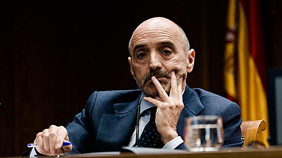 La Policía descubrió al testaferro de Zapatero 286.000 euros en una bolsa de golf, el baño y el radiador