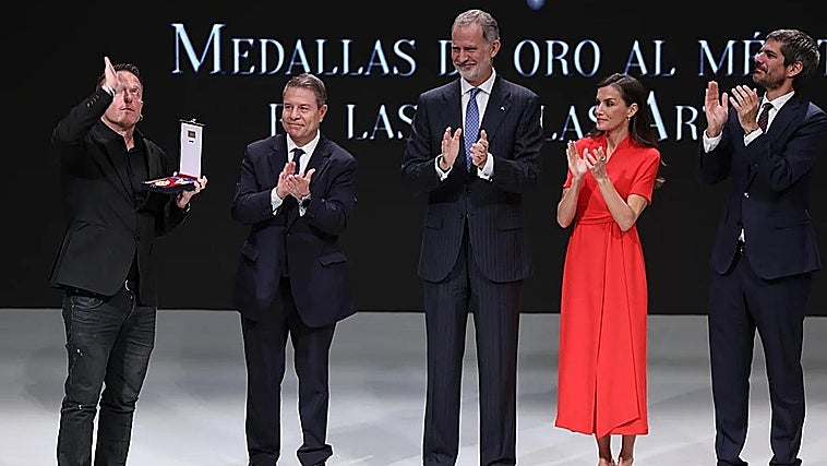 El Rey y Urtasun recuerdan a Robe en la entrega de las Medallas de Oro al Mérito en las Bellas Artes