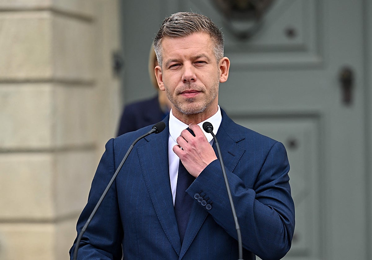 Magyar reformará la Constitución para deshacerse del presidente de Hungría