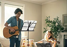 Si tocas instrumentos, no te pierdas estos soportes para sujetar partituras