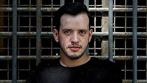Andry Hernández, huido de Maduro y deportado por Trump, pide asilo en Andalucía: «Aquí los gays somos libres»