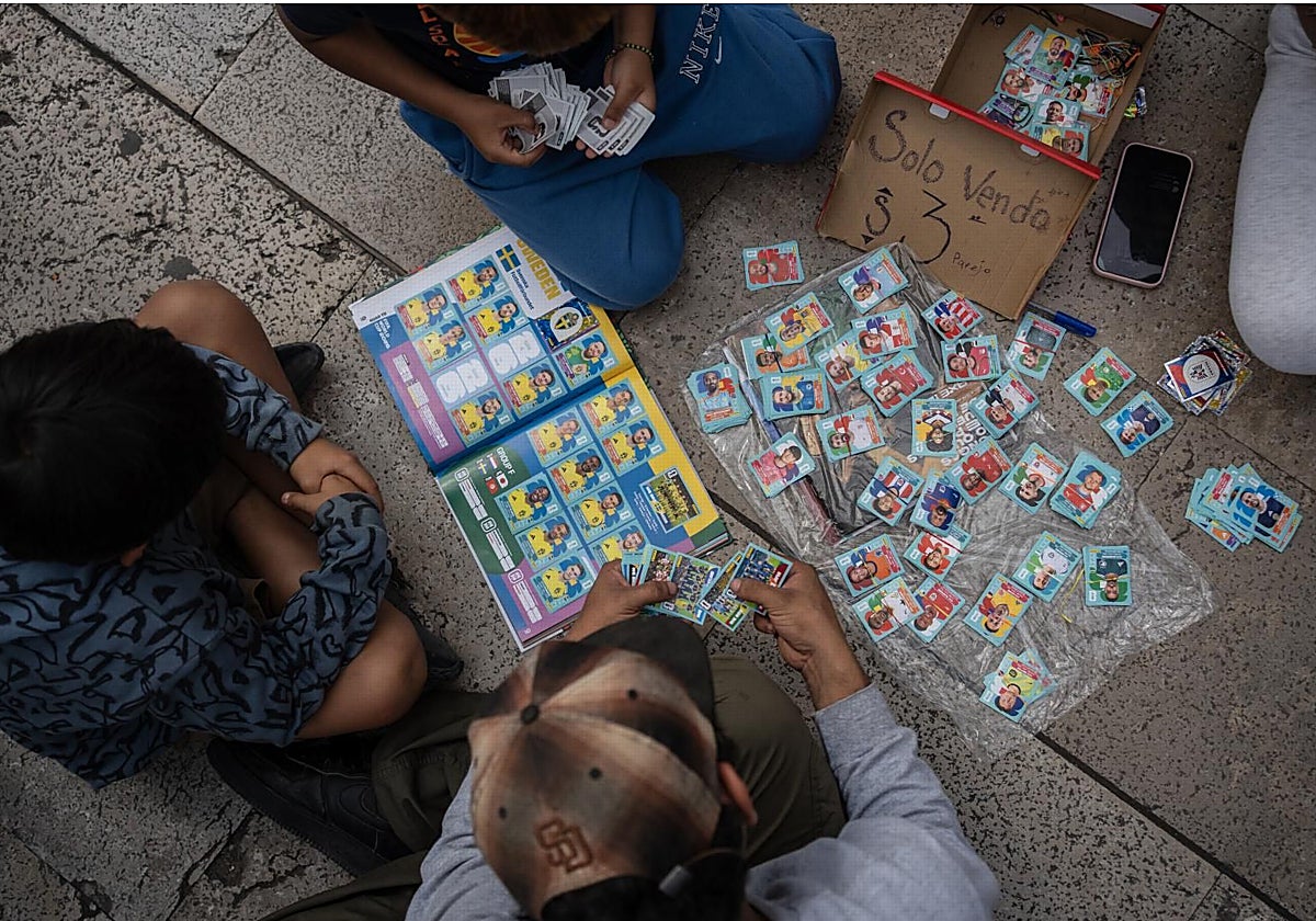 La inflación también llega al álbum: los cromos del Mundial suben un 50%