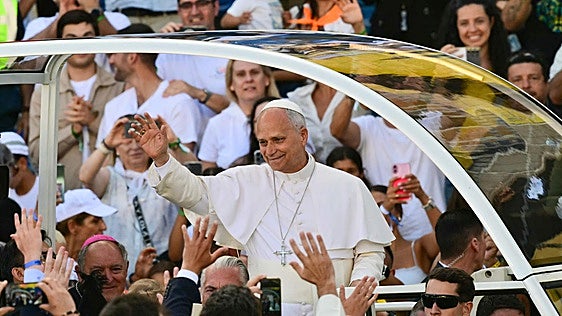 El papa León XIV en la misa del Estadio de Gran Canaria: «Nuestra caridad no debe ser mero asistencialismo»
