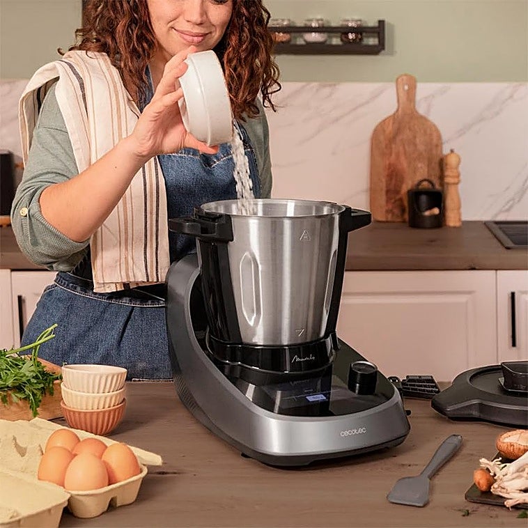 Cocina sin complicaciones y con precisión con el robot Cecotec Mambo Touch