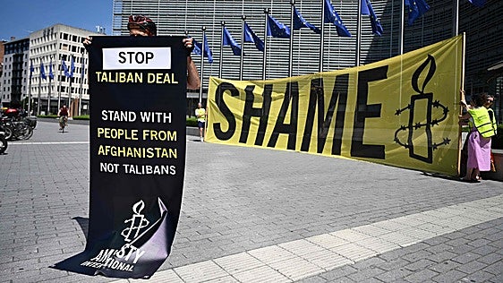 Quince países europeos se reúnen con los talibanes en Bruselas