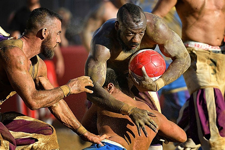 El Mundial de fútbol de los 'palos', el Calcio Storico: «Acabó con un ojo en las manos»