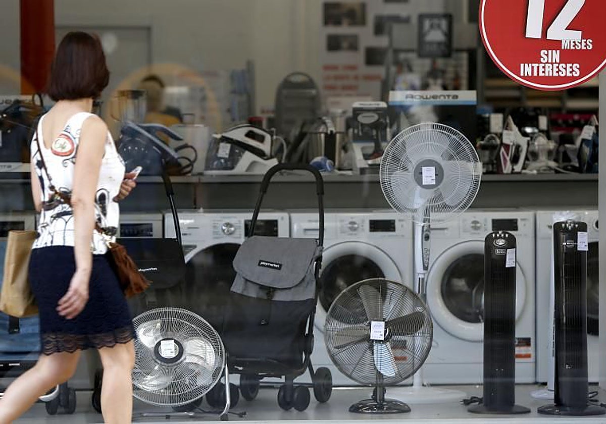 La ola de calor dispara la factura de la luz a máximos a las puertas de las nuevas ayudas del Gobierno