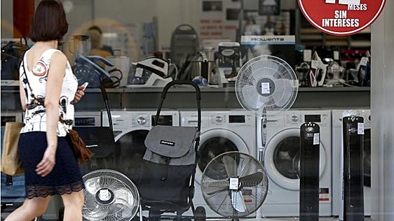 La ola de calor dispara la factura de la luz a máximos a las puertas de las nuevas ayudas del Gobierno