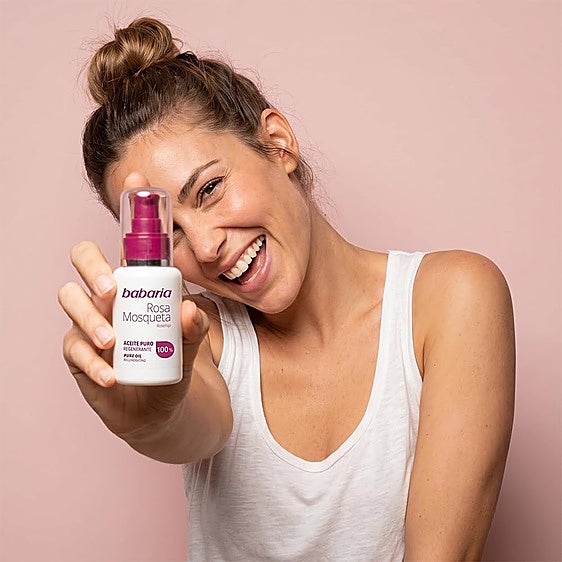 Hidrata y repara las marcas de tu piel con el aceite de rosa mosqueta 100% de Babaria