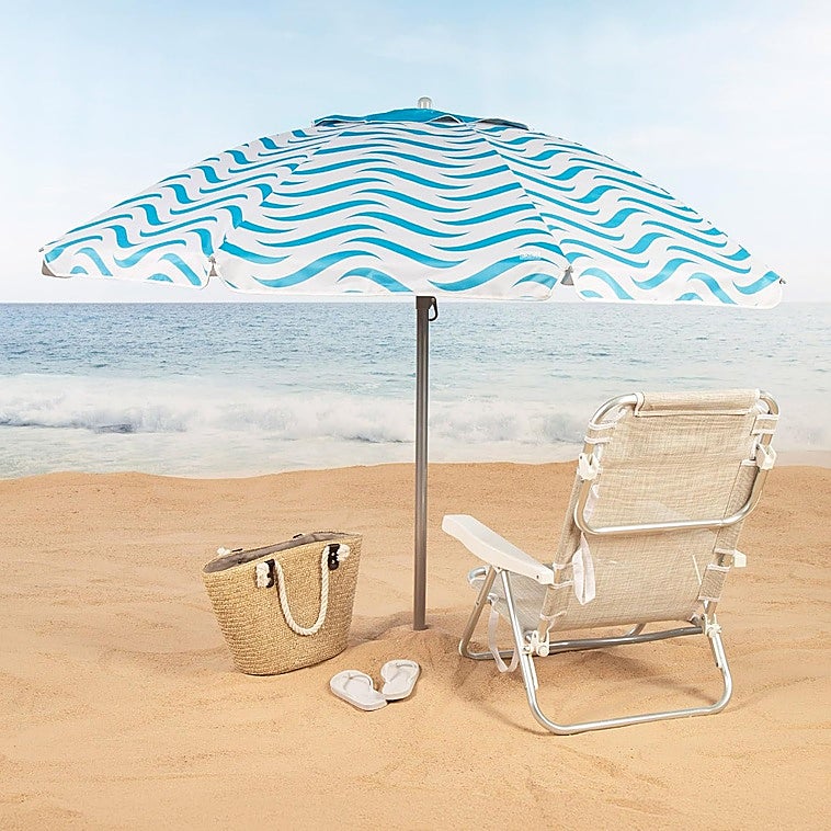 Estas sombrillas antiviento resisten todo tipo de ráfagas para evitar sustos en la playa
