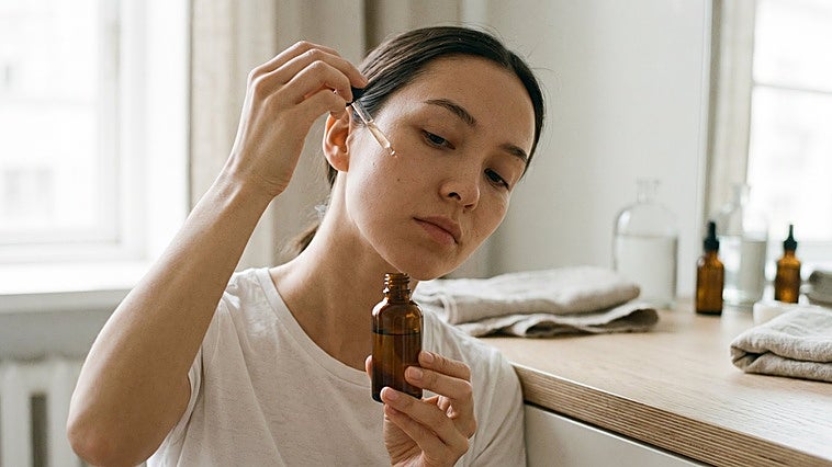 Los mejores sérums con péptidos para eliminar la flacidez y conseguir firmeza facial