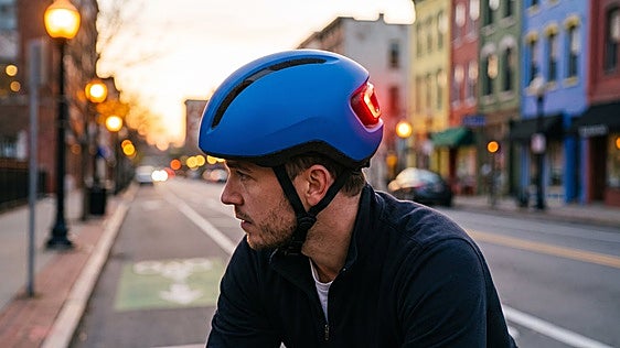 Los mejores cascos de ciclismo urbano con luz trasera integrada