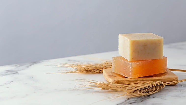 Los mejores jabones faciales sólidos para pieles sensibles y delicadas