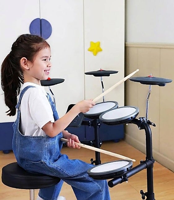 No te pierdas esta selección de baterías electrónicas para aprender a tocar en casa