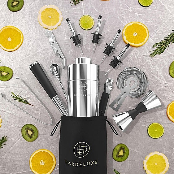 Este set de coctelería de BarDeluxe de 12 piezas es perfecto para los amantes de los cócteles