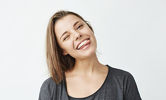 Presume de sonrisa y di adiós a las manchas en los dientes con estos kits de blanqueamiento dental