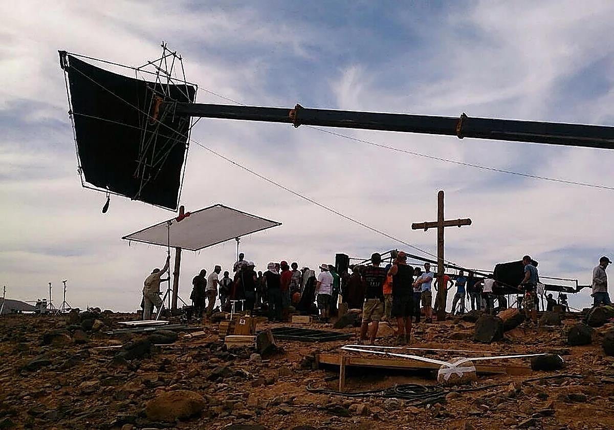 Grúas Eugenio, en el rodaje de una película en Marruecos.