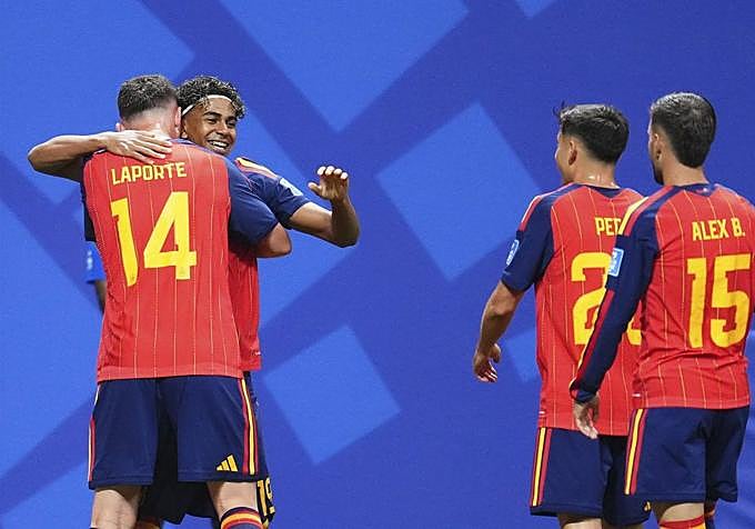 Los jugadores de la selección española celebran un gol durante el Mundial