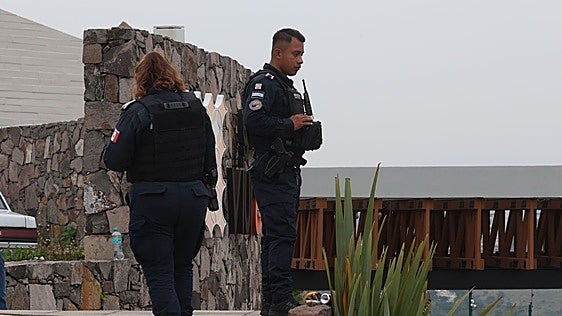Asesinan a un miembro del grupo Camilo Séptimo, a su mujer embarazada y su hija de 3 años