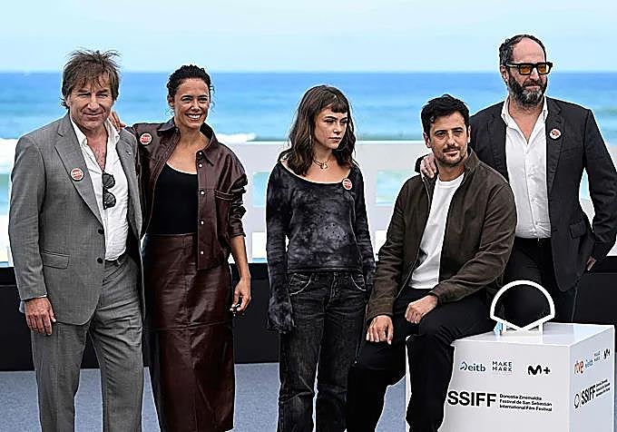 El equipo de 'Sacamantecas' en San Sebastián.