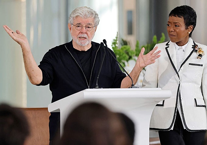 George Lucas y su esposa Mellody Hobson, responsables del museo.