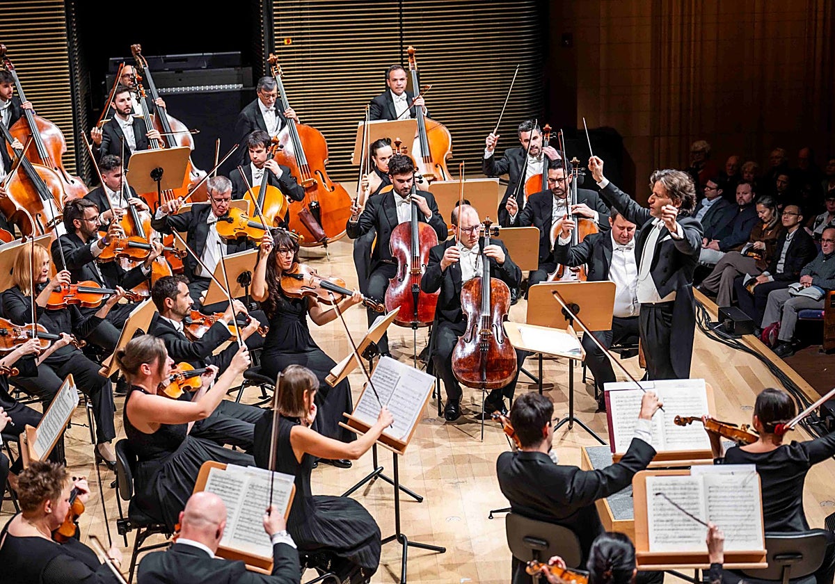 Concierto en el David Geffen Hall, del Lincoln Center de Nueva York con la soprano Adriana González, el guitarrista Cañizares y la Orquesta Titular del Teatro Real, bajo la dirección de Gustavo Gimeno
