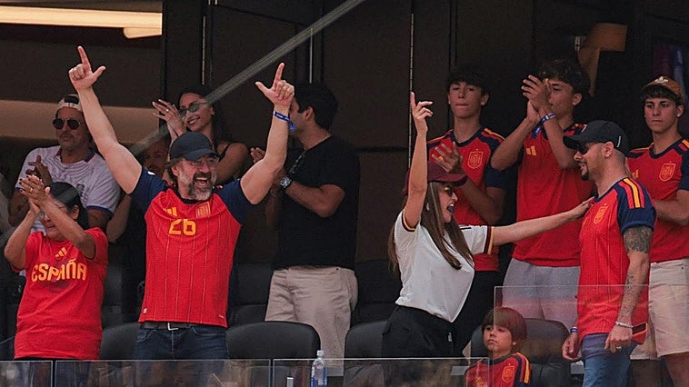 Lluvia de estrellas en el España-Bélgica: de Brad Pitt, Bardem y Penélope Cruz a Pete Sampras