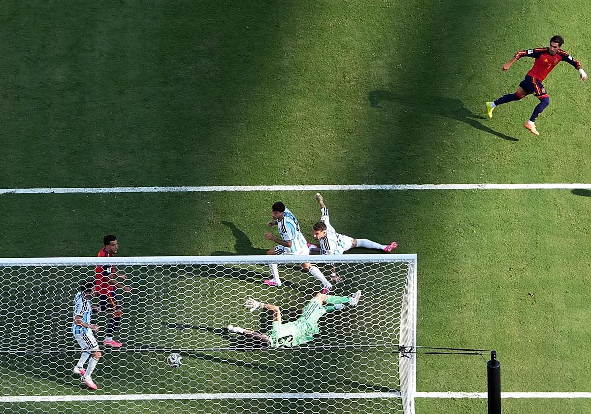 Vídeo: el histórico gol de Ferran Torres que da a España la Copa del Mundo