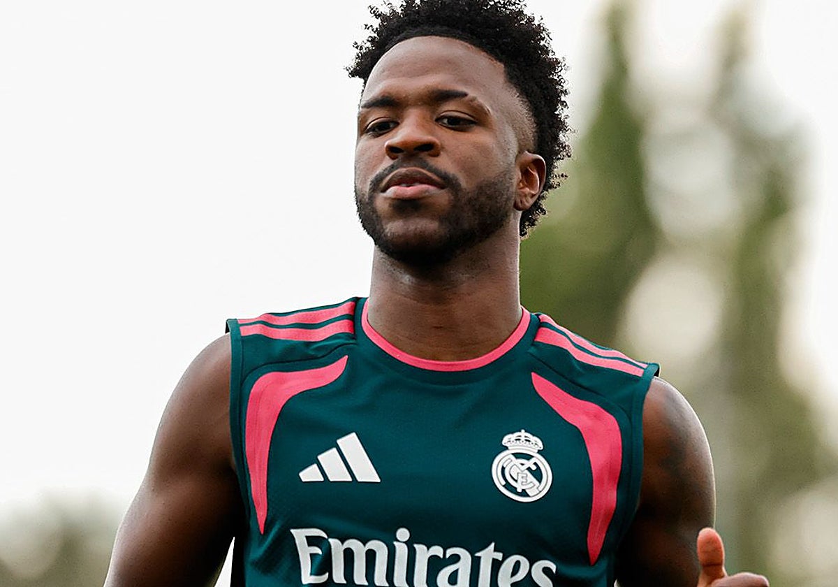 Vinicius ya se enetrena con el Real Madrid a las órdenes de Mourinho.