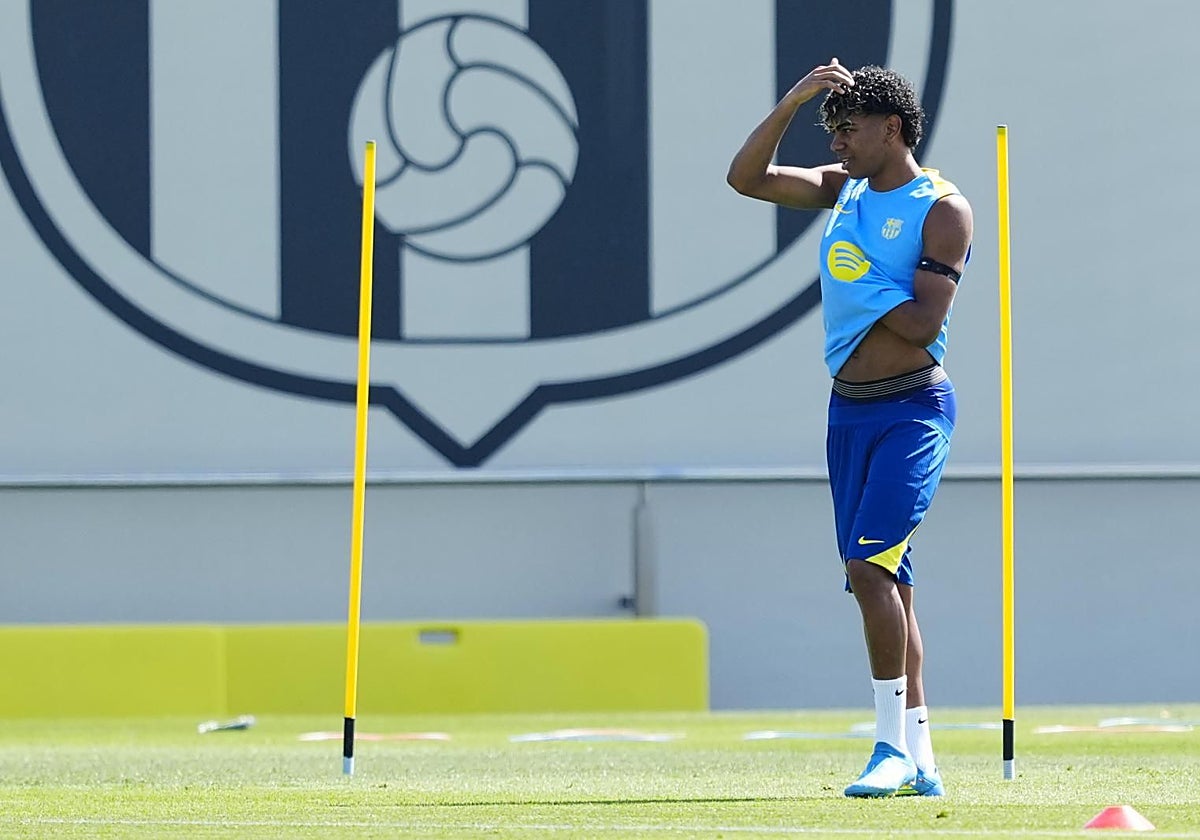 lamine, en un entrenamiento con el Barcelona.