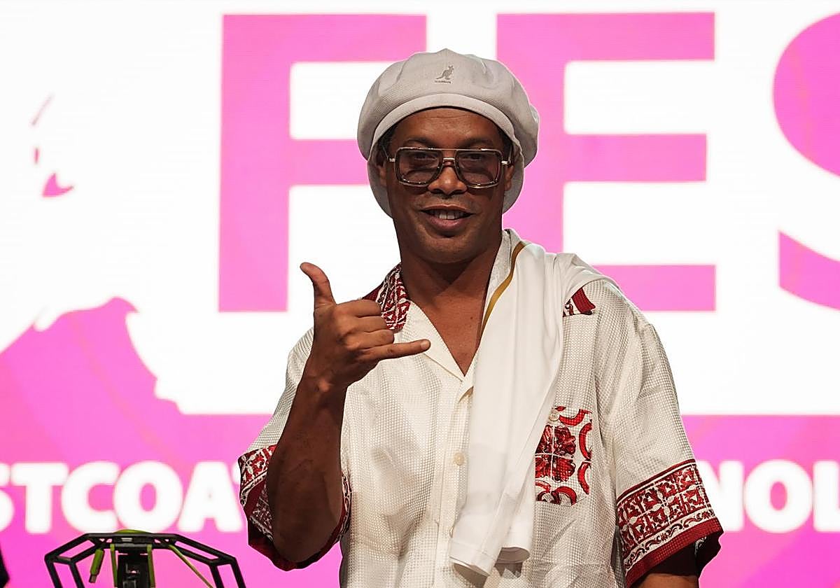 Ronaldinho Returns to Professional Football in Italy | TodoAlicante