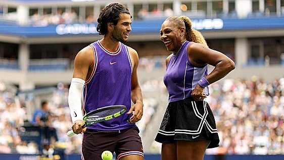 Alcaraz y Serena debutan con triunfo en el dobles mixto, aunque quedan eliminados en su segundo partido