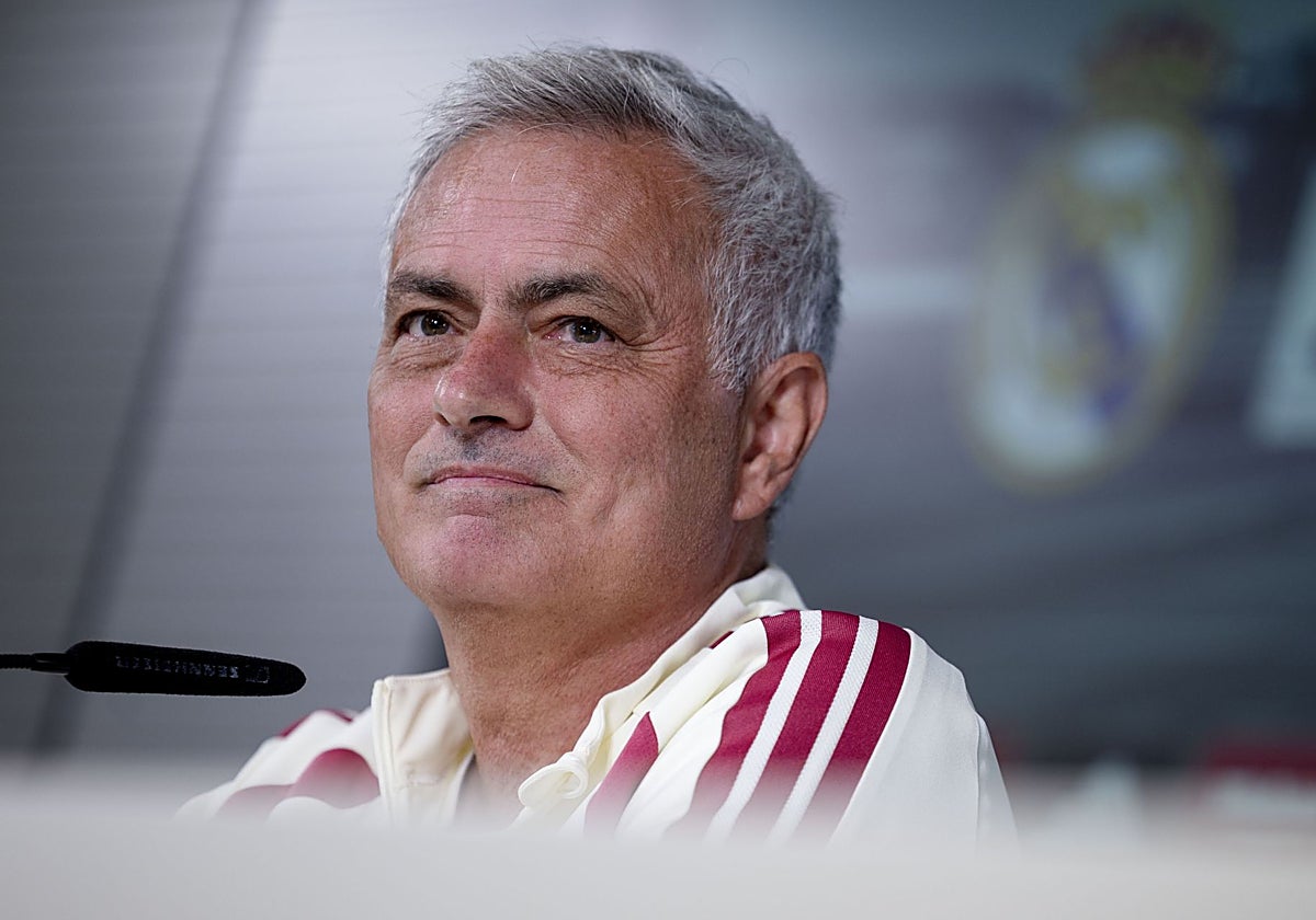 Mourinho: «Hay una diferencia obvia en cómo se arbitra a Vini y otros jugadores»