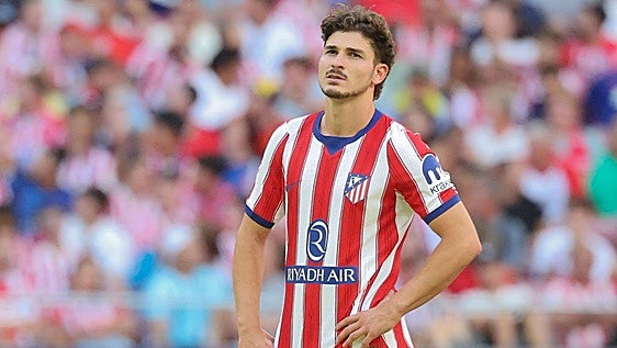 Julián Álvarez añade más salsa al culebrón pero el Atlético da otro portazo al Barça