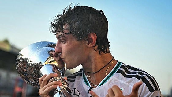 Antonelli, llamado a la gloria de los grandes