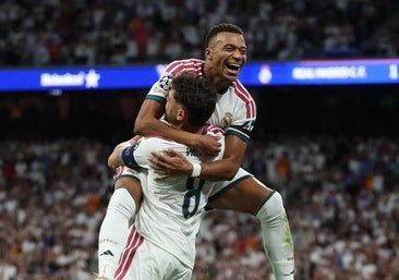 Kylian Mbappe celebra el primer gol del partido.