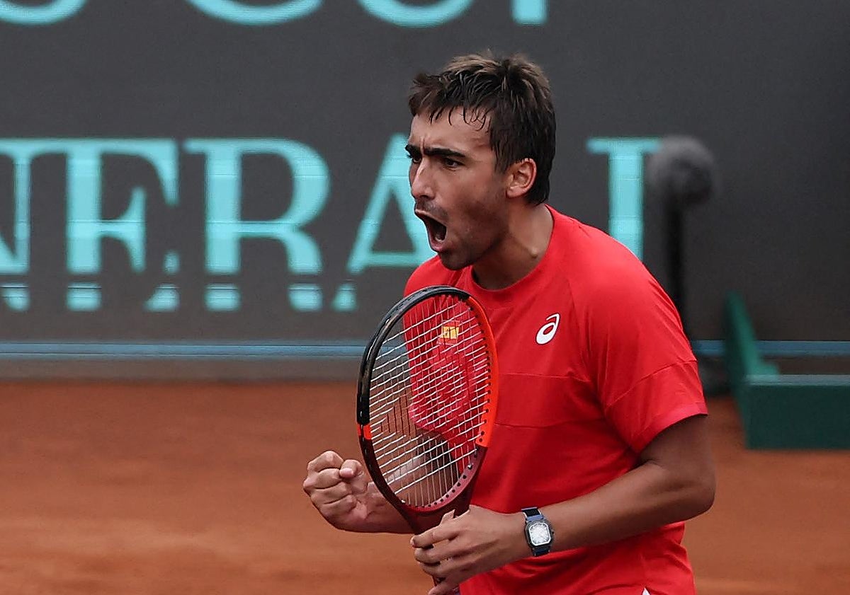 Dani Mérida remonta ante Tabilo y adelanta a España en la Copa Davis