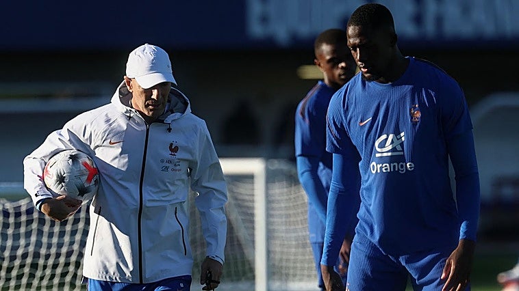 El 'virus FIFA' toca al Madrid: Konaté regresa con un esguince de rodilla