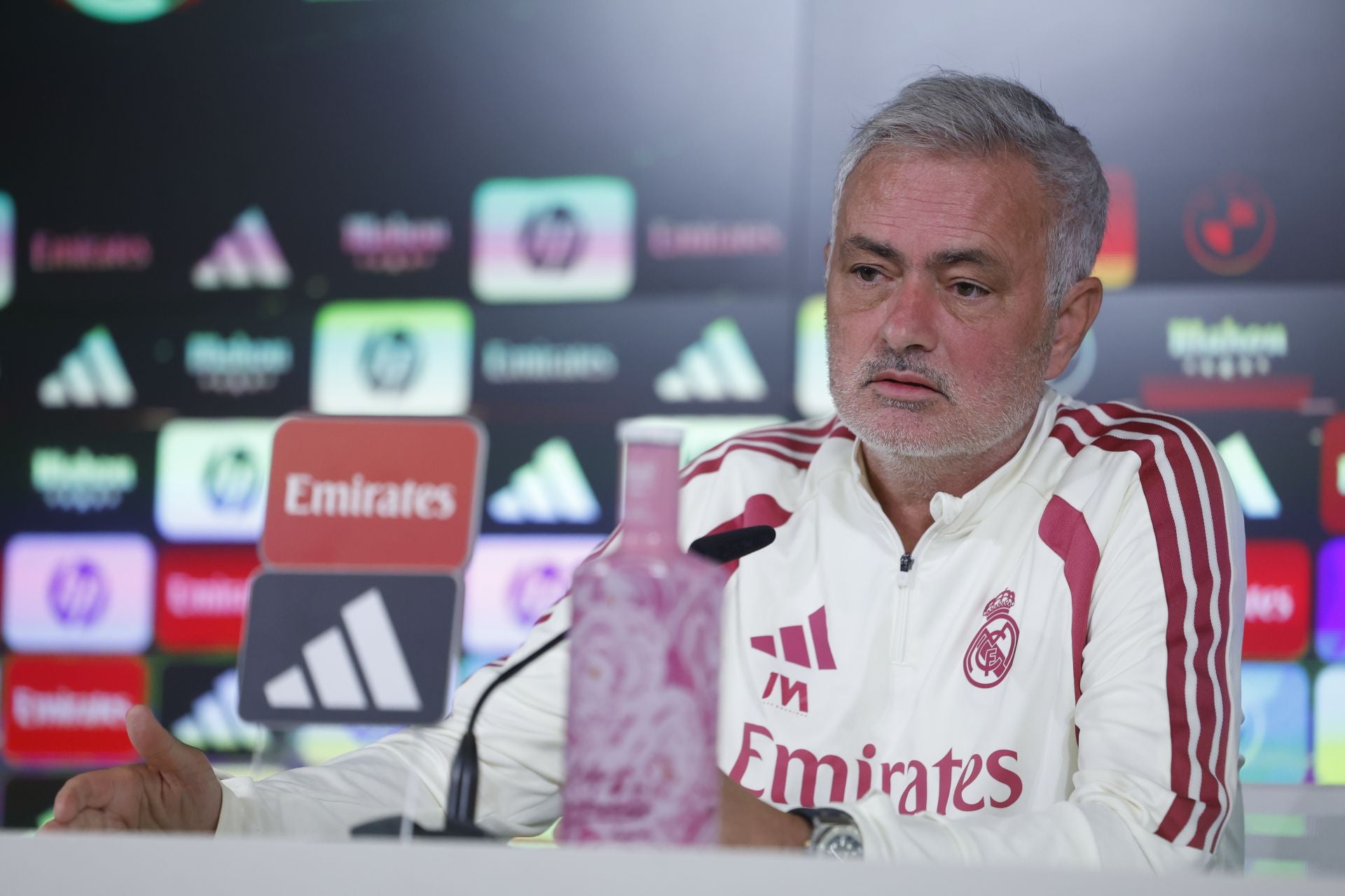 José Mourinho Defends Kylian Mbappé and Confirms Him Against Villarreal