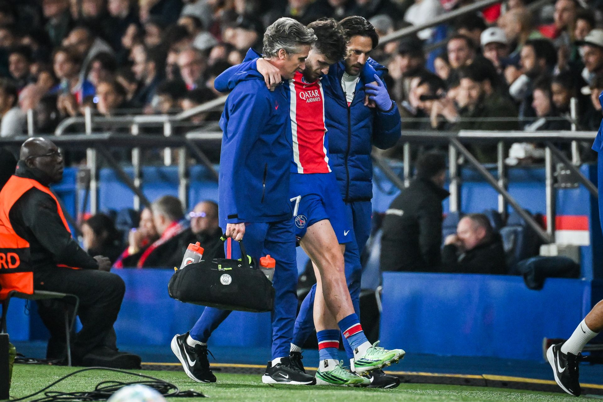 PSG star Khvicha Kvaratskhelia ruled out for season with ACL injury