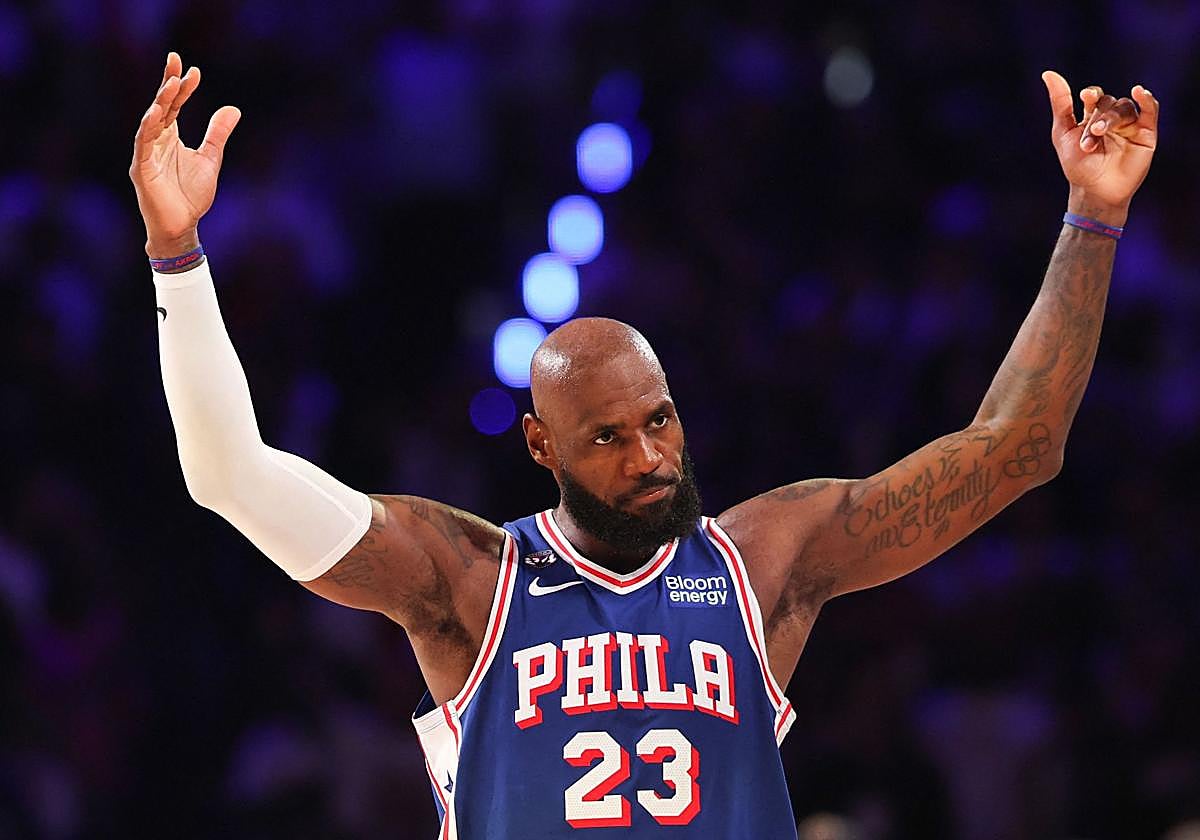 LeBron James fires back after Trump accuses him of anthem disrespect